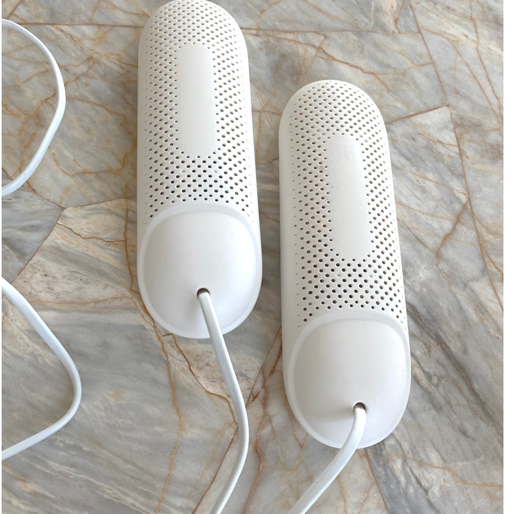 White Portable Electric Shoe Dryer and Deodorizer Model BZ-HXQ02 12W Pair